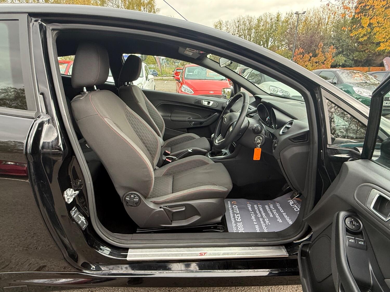 Used Ford Fiesta 2017 for sale - 76358205: Photo 13