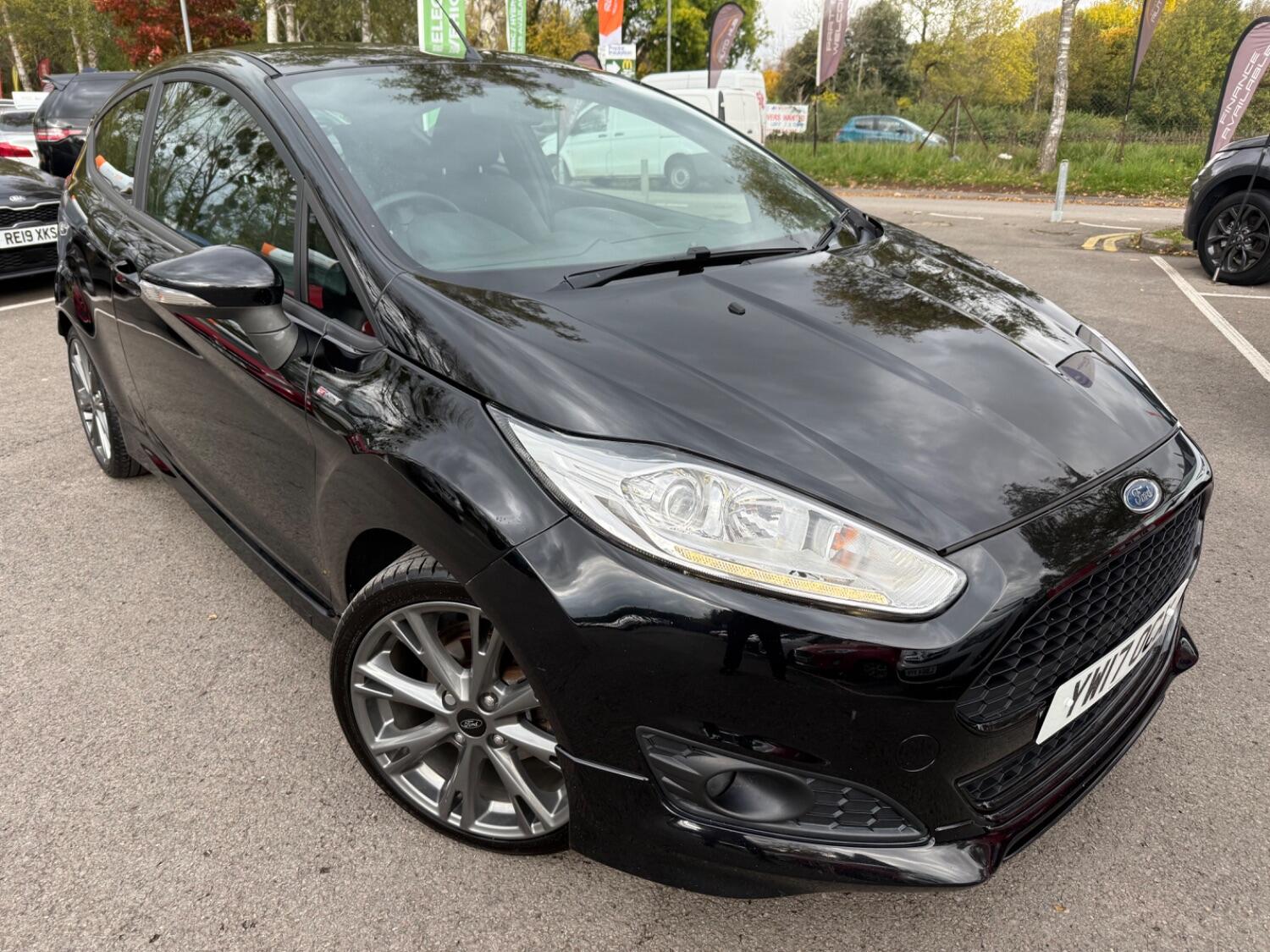 Used Ford Fiesta 2017 for sale - 76358205: Photo 3