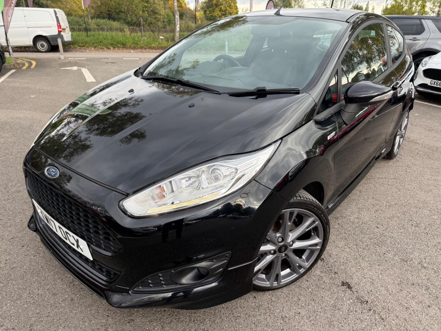 Used Ford Fiesta 2017 for sale - 76358205: Photo 4