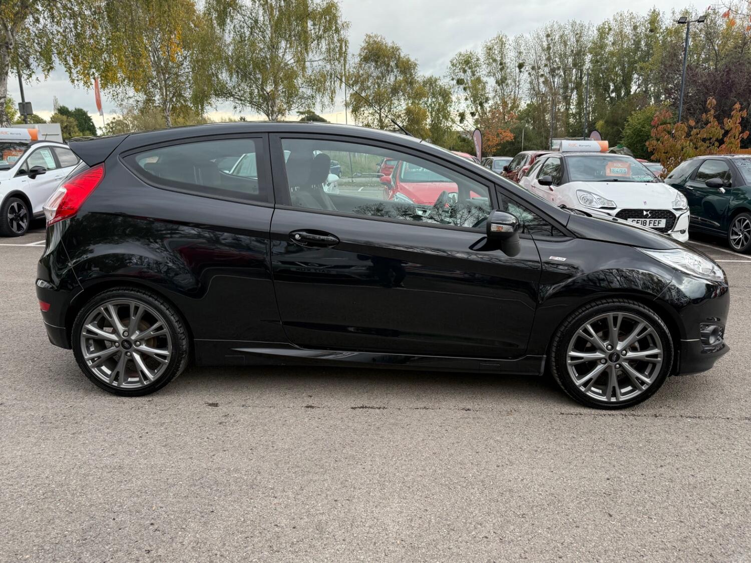 Used Ford Fiesta 2017 for sale - 76358205: Photo 8