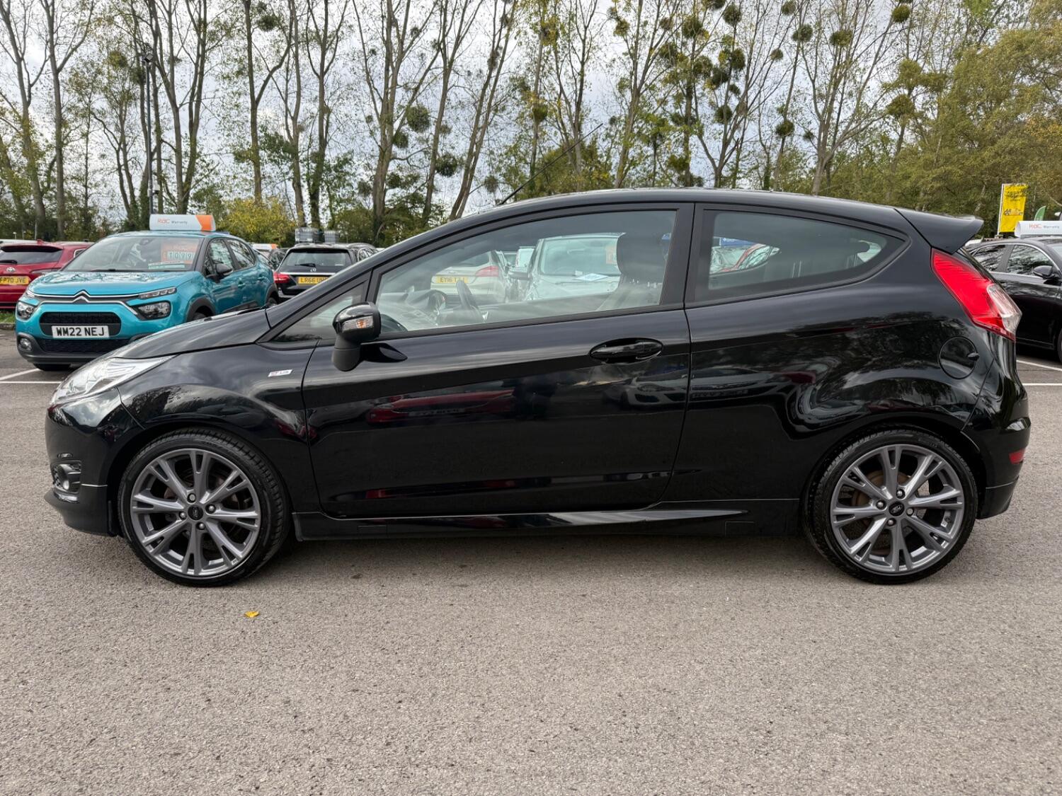 Used Ford Fiesta 2017 for sale - 76358205: Photo 9