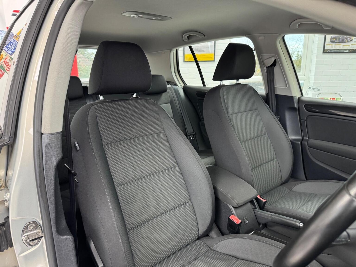 Used Volkswagen Golf 2011 for sale - 76863882: Photo 12