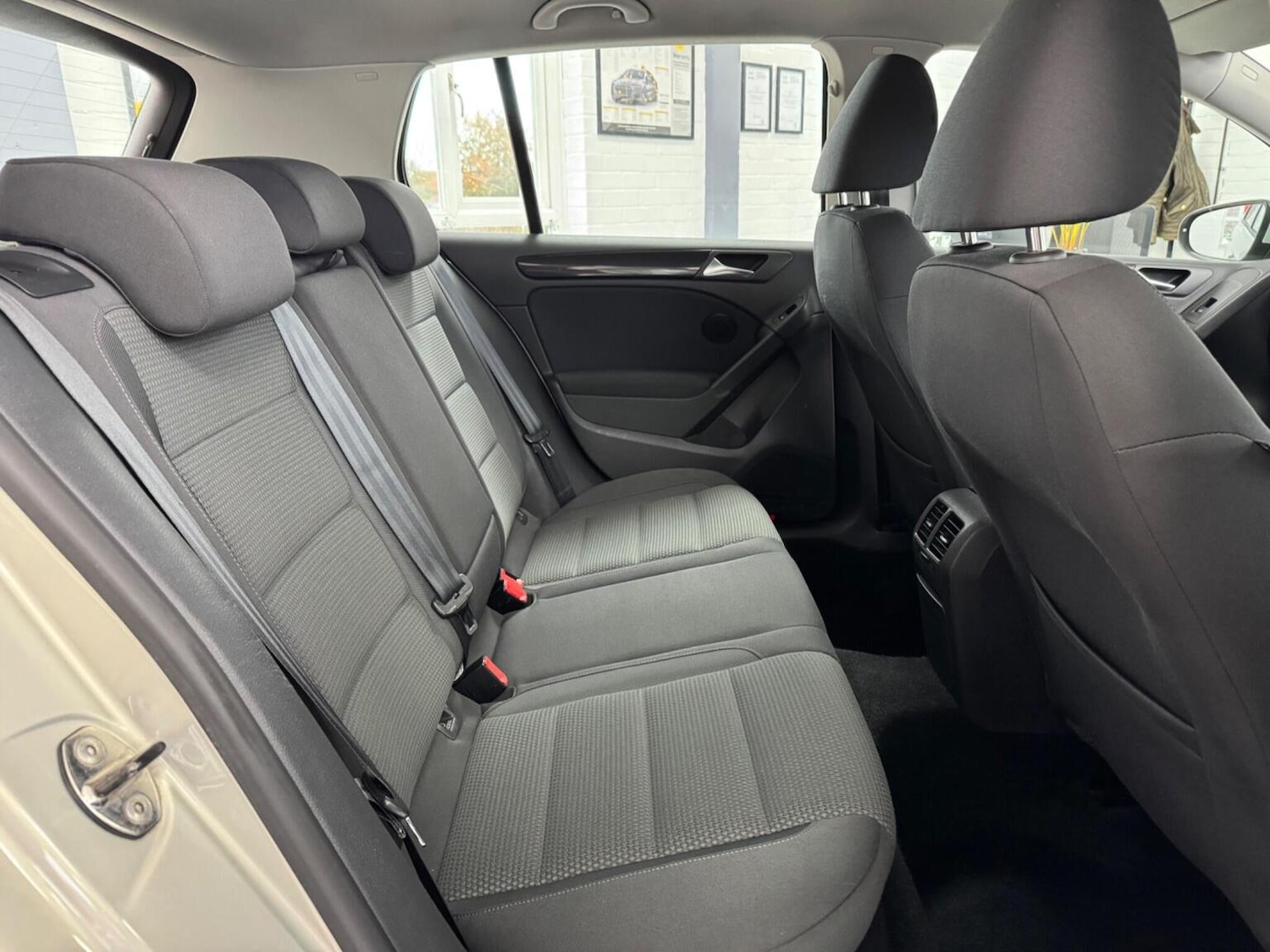 Used Volkswagen Golf 2011 for sale - 76863882: Photo 13