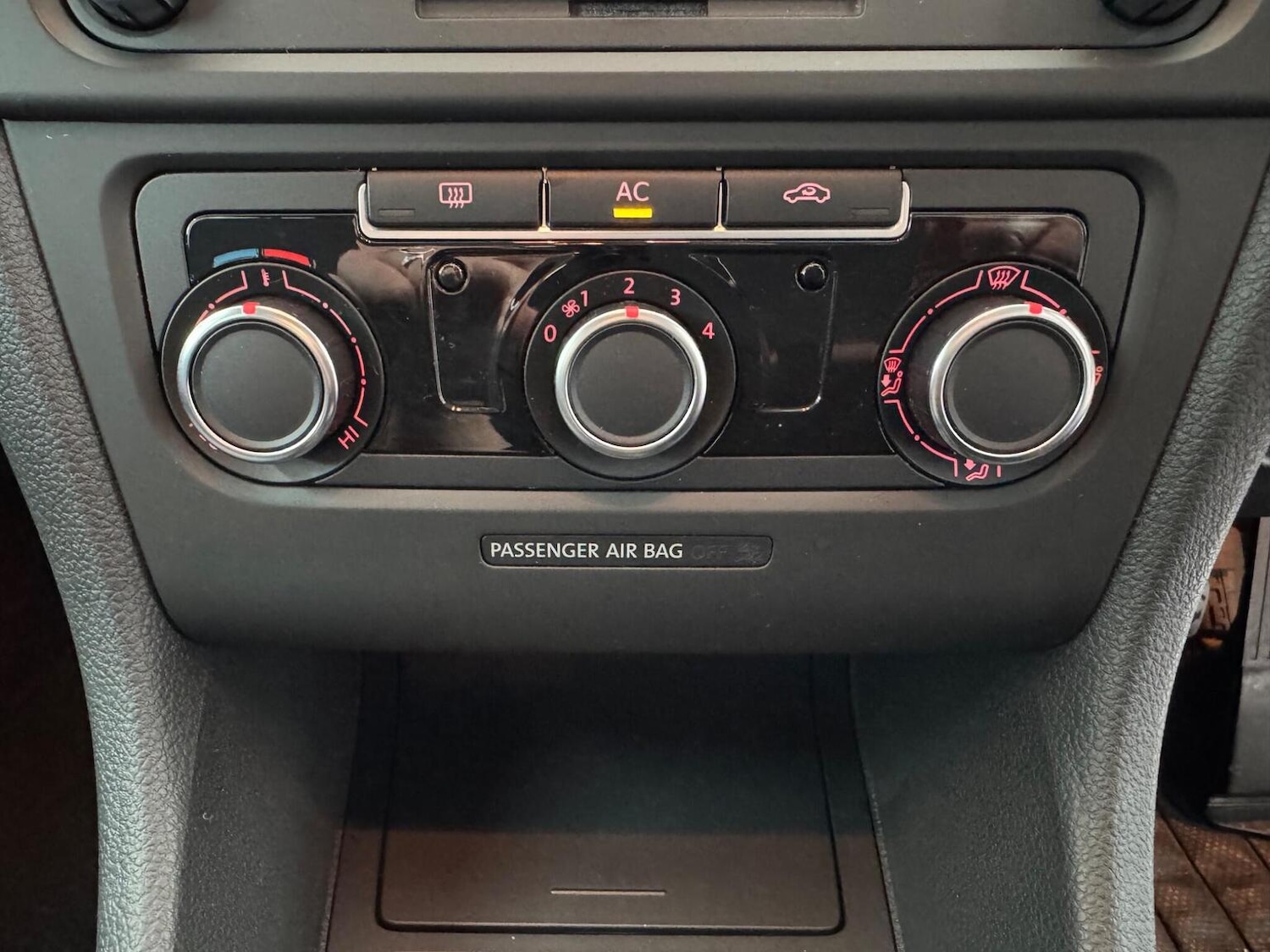 Used Volkswagen Golf 2011 for sale - 76863882: Photo 16