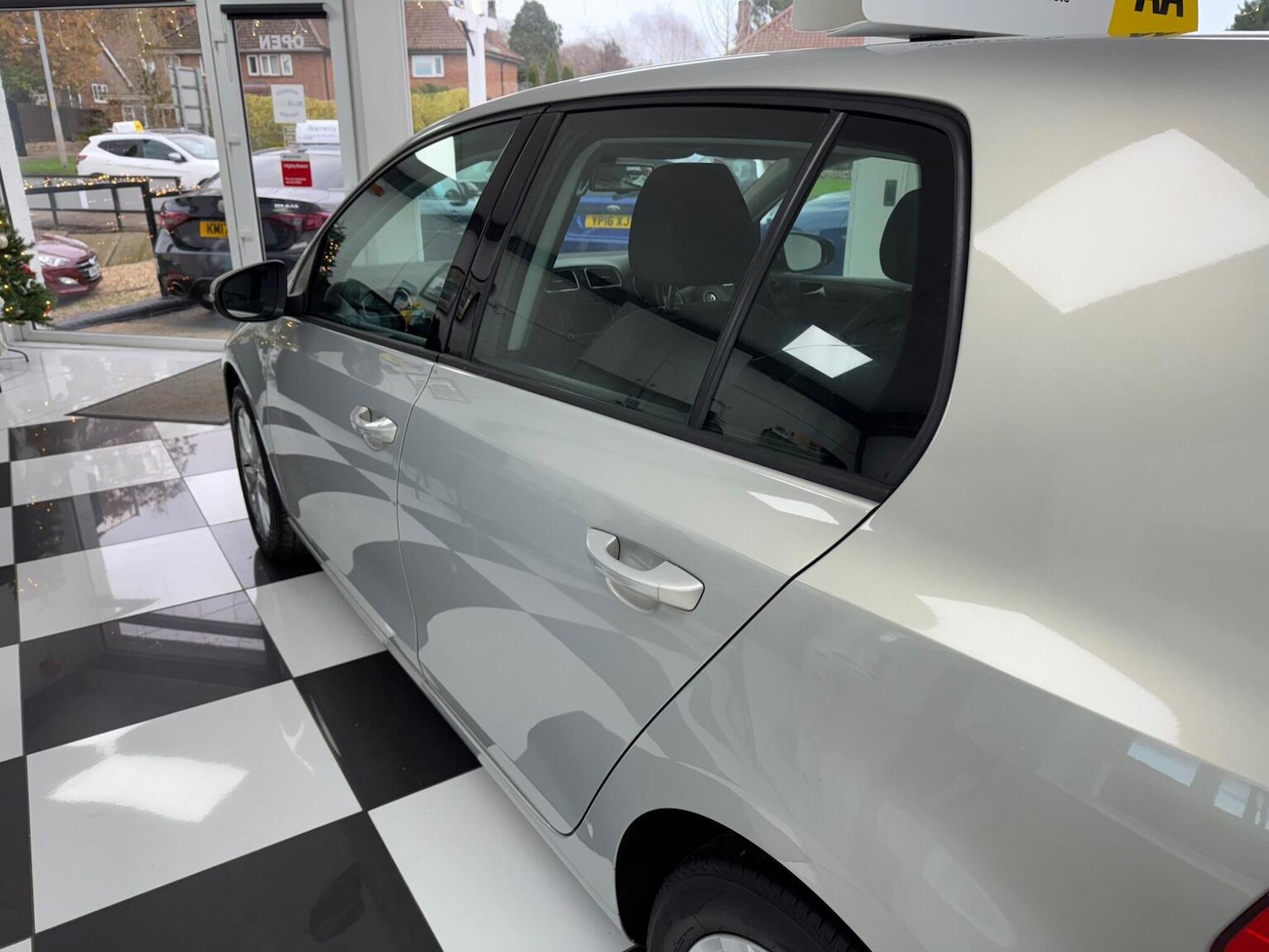 Used Volkswagen Golf 2011 for sale - 76863882: Photo 36