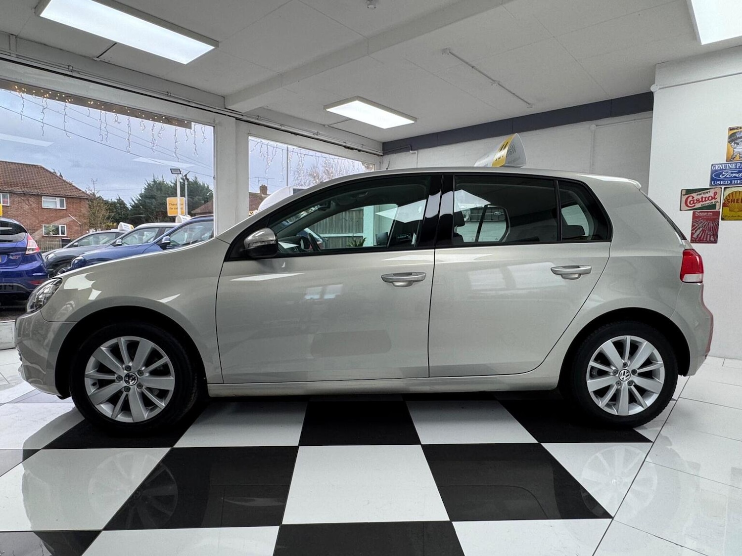Used Volkswagen Golf 2011 for sale - 76863882: Photo 5