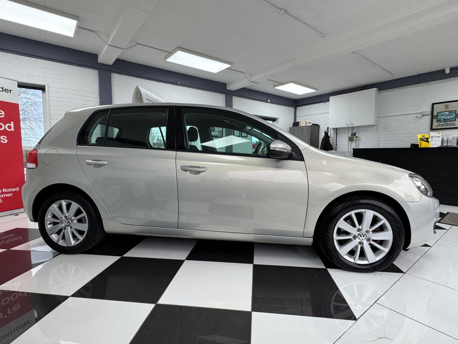 Used Volkswagen Golf 2011 for sale - 76863882: Photo 7