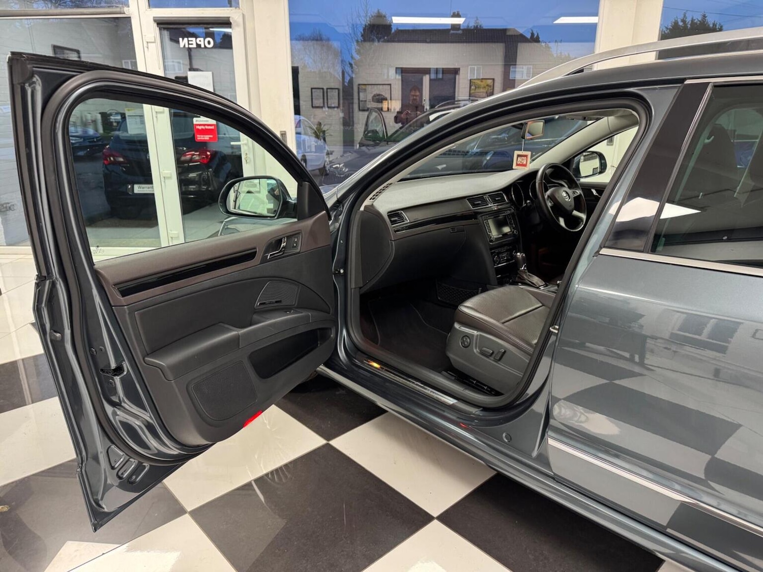 Used Skoda Superb 2015 for sale - 77564179: Photo 31