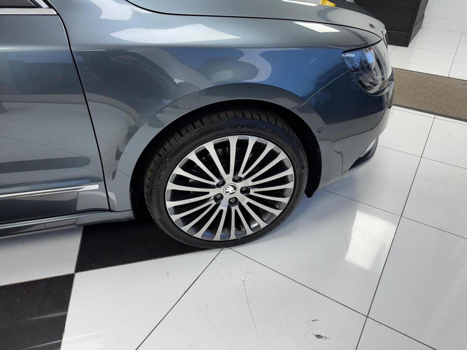 Used Skoda Superb 2015 for sale - 77564179: Photo 32