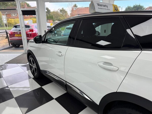 Used Peugeot 3008 2018 for sale - 76174124: Photo 12