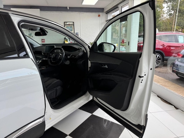 Used Peugeot 3008 2018 for sale - 76174124: Photo 13