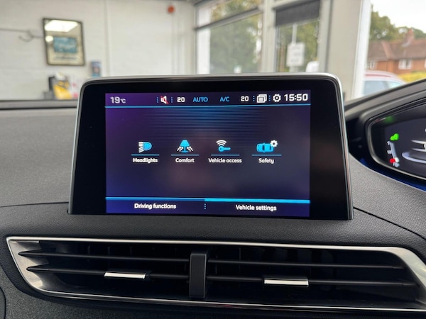 Used Peugeot 3008 2018 for sale - 76174124: Photo 20
