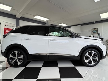 Used Peugeot 3008 2018 for sale - 76174124: Photo 2