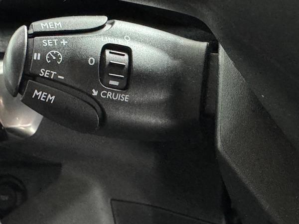 Used Peugeot 3008 2018 for sale - 76174124: Photo 33