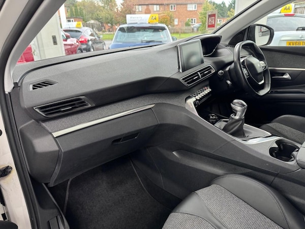Used Peugeot 3008 2018 for sale - 76174124: Photo 45
