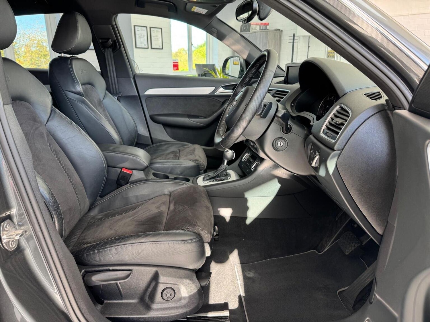 Used Audi Q3 2014 for sale - 76369277: Photo 12