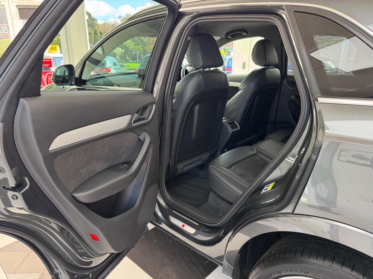 Used Audi Q3 2014 for sale - 76369277: Photo 17