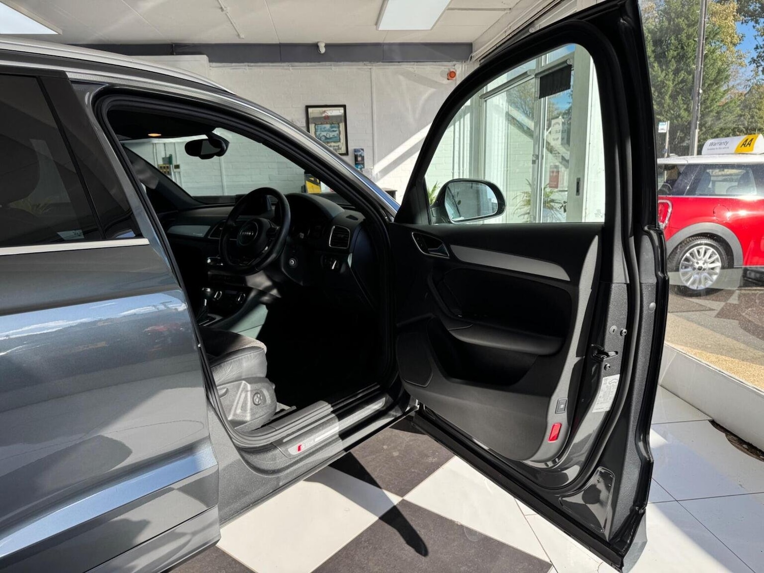 Used Audi Q3 2014 for sale - 76369277: Photo 26