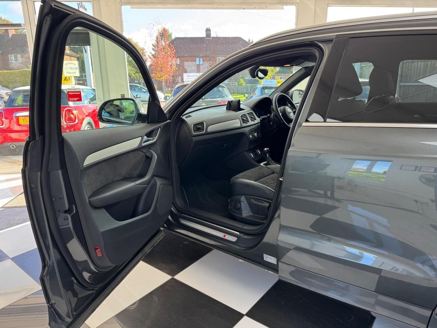 Used Audi Q3 2014 for sale - 76369277: Photo 27