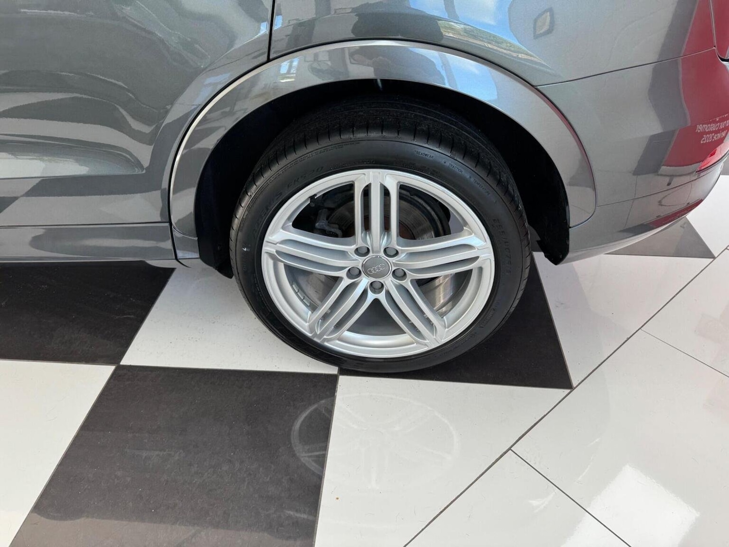 Used Audi Q3 2014 for sale - 76369277: Photo 28