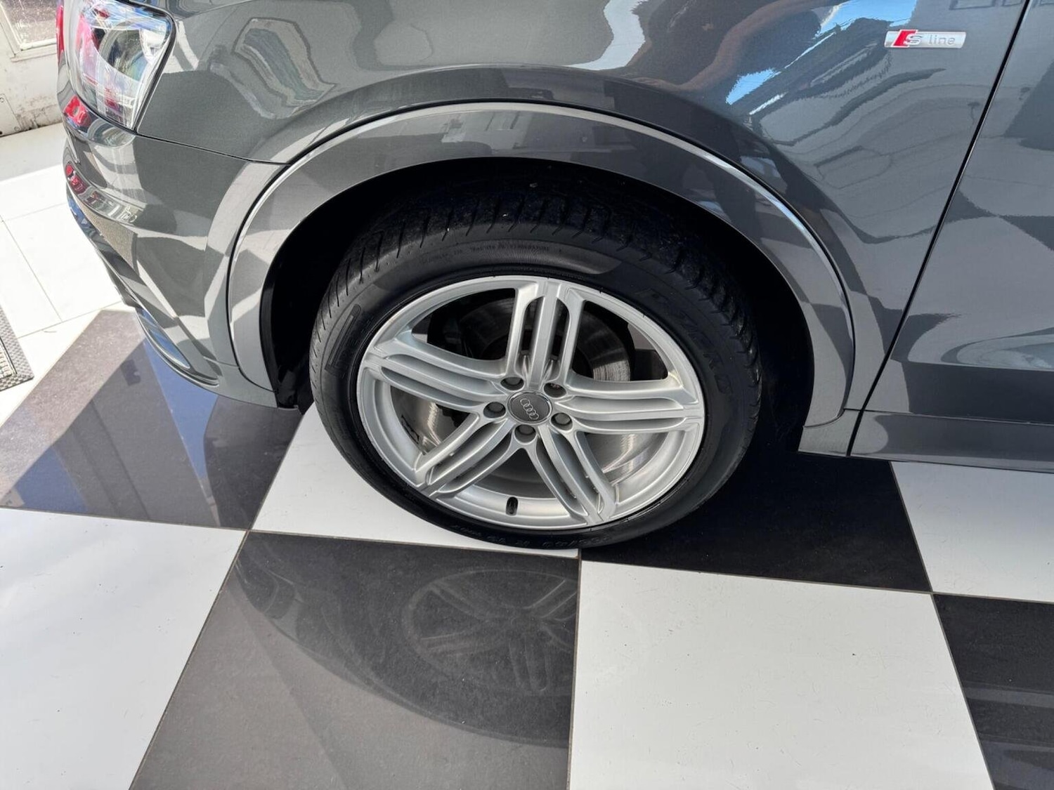 Used Audi Q3 2014 for sale - 76369277: Photo 29