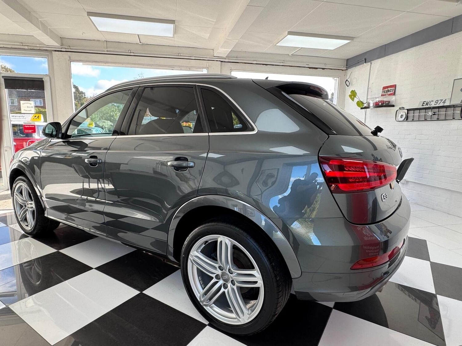Used Audi Q3 2014 for sale - 76369277: Photo 4
