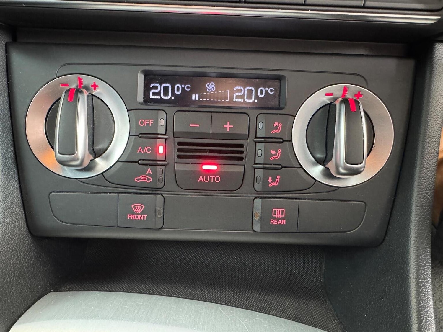 Used Audi Q3 2014 for sale - 76369277: Photo 49