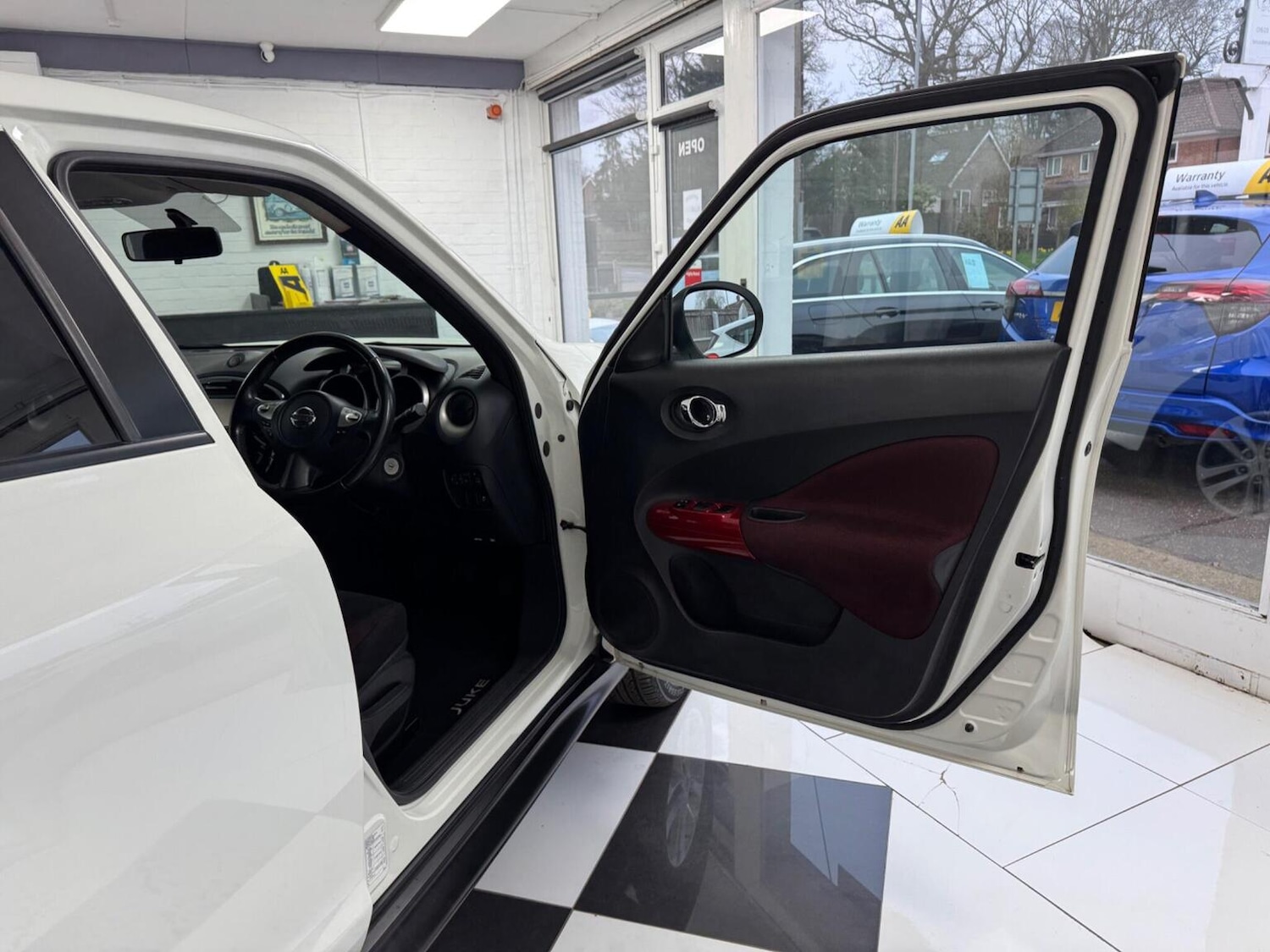 Used Nissan Juke 2012 for sale - 77807116: Photo 29