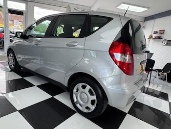 Used Mercedes-Benz A-Class 2011 for sale - 79600375: Photo
