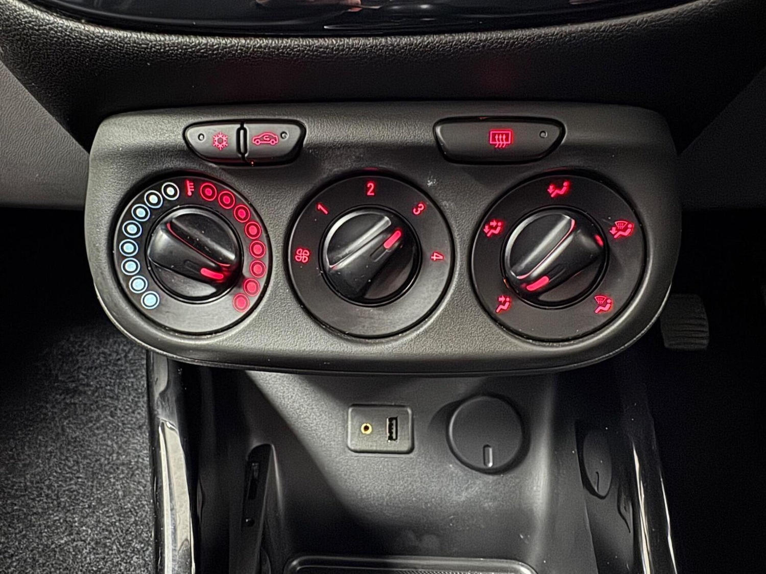 Used Vauxhall Corsa 2015 for sale - 77385190: Photo 17