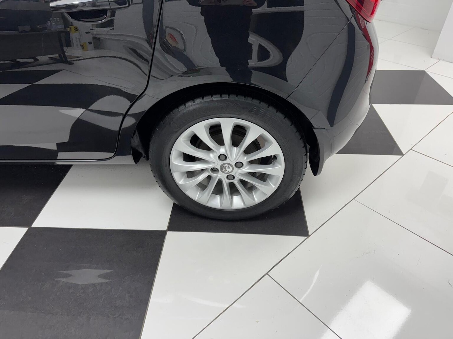 Used Vauxhall Corsa 2015 for sale - 77385190: Photo 25