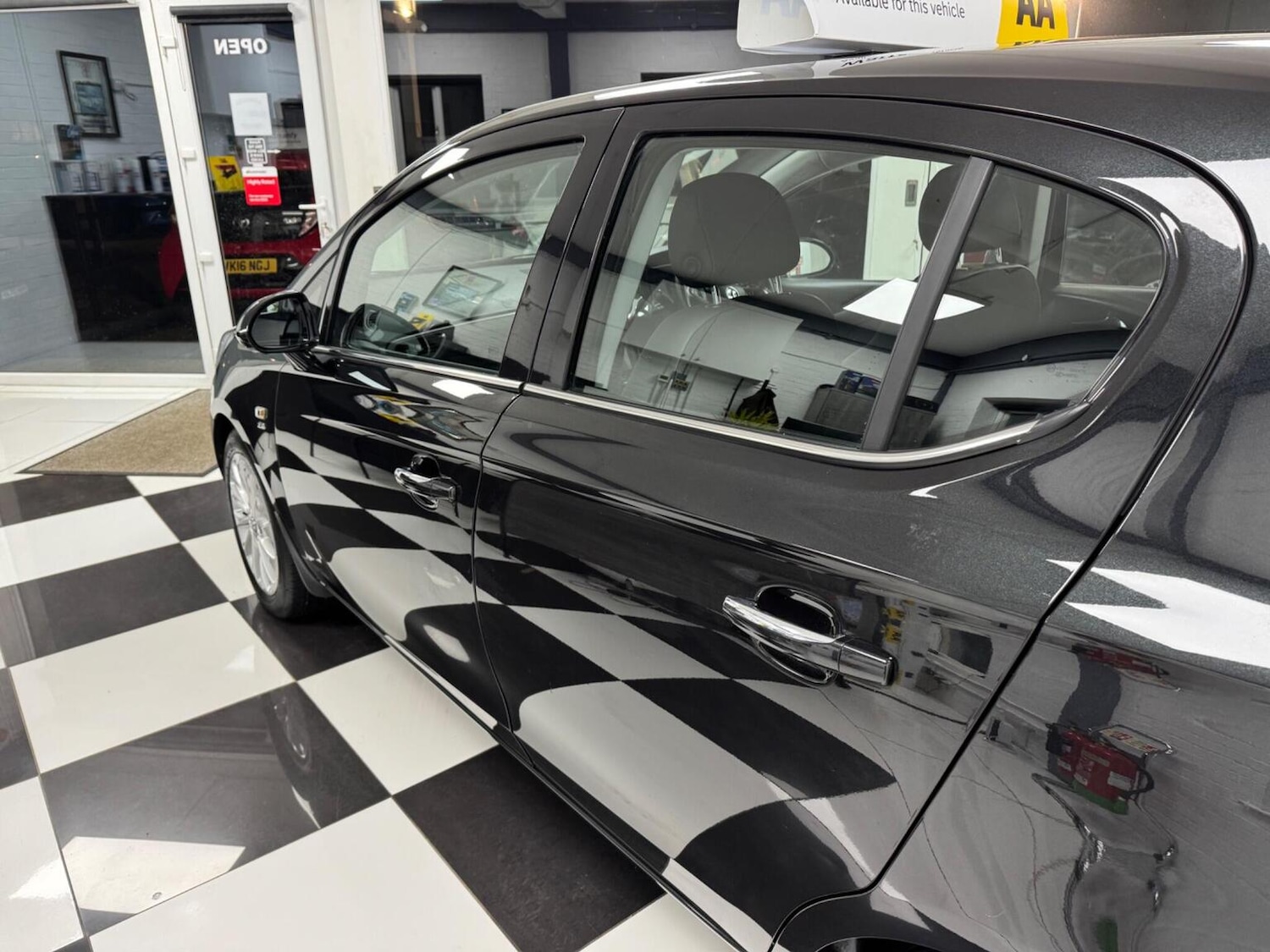 Used Vauxhall Corsa 2015 for sale - 77385190: Photo 39