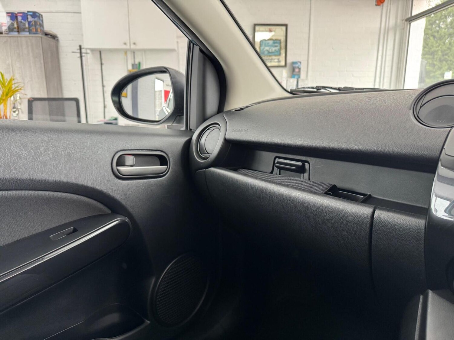 Used Mazda Mazda2 2014 for sale - 77906499: Photo 13