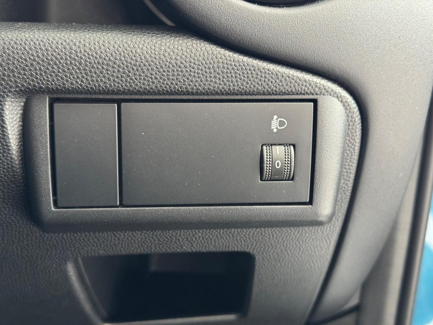 Used Mazda Mazda2 2014 for sale - 77906499: Photo 23