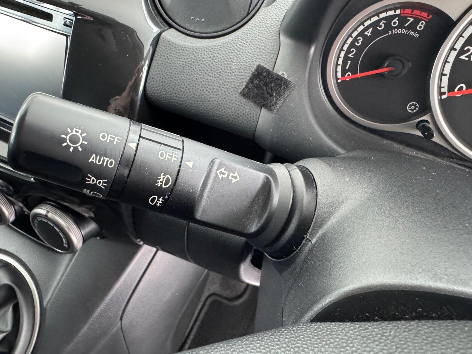 Used Mazda Mazda2 2014 for sale - 77906499: Photo 24