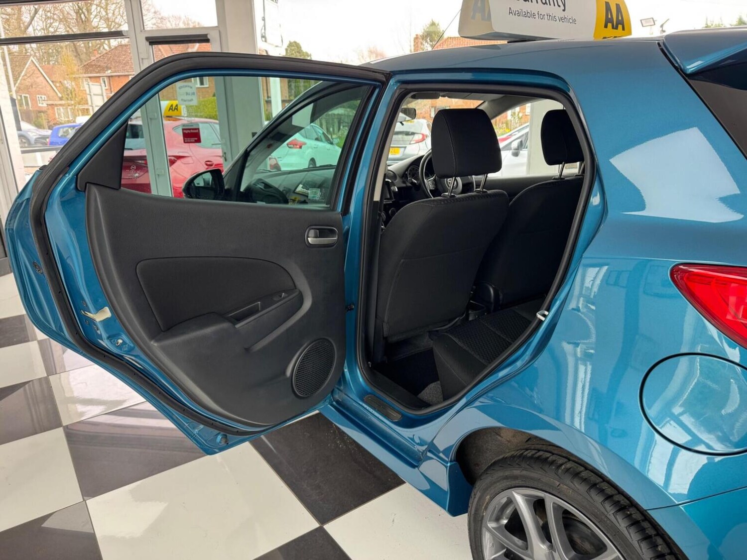 Used Mazda Mazda2 2014 for sale - 77906499: Photo 29