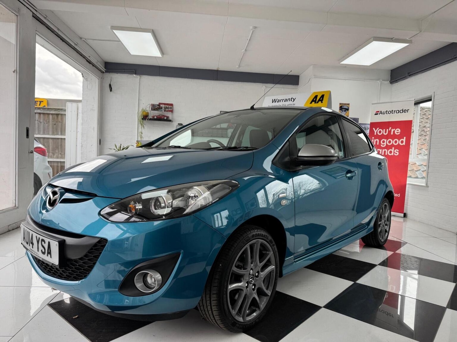 Used Mazda Mazda2 2014 for sale - 77906499: Photo 3