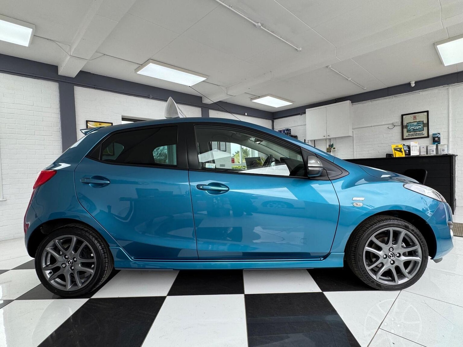 Used Mazda Mazda2 2014 for sale - 77906499: Photo 9