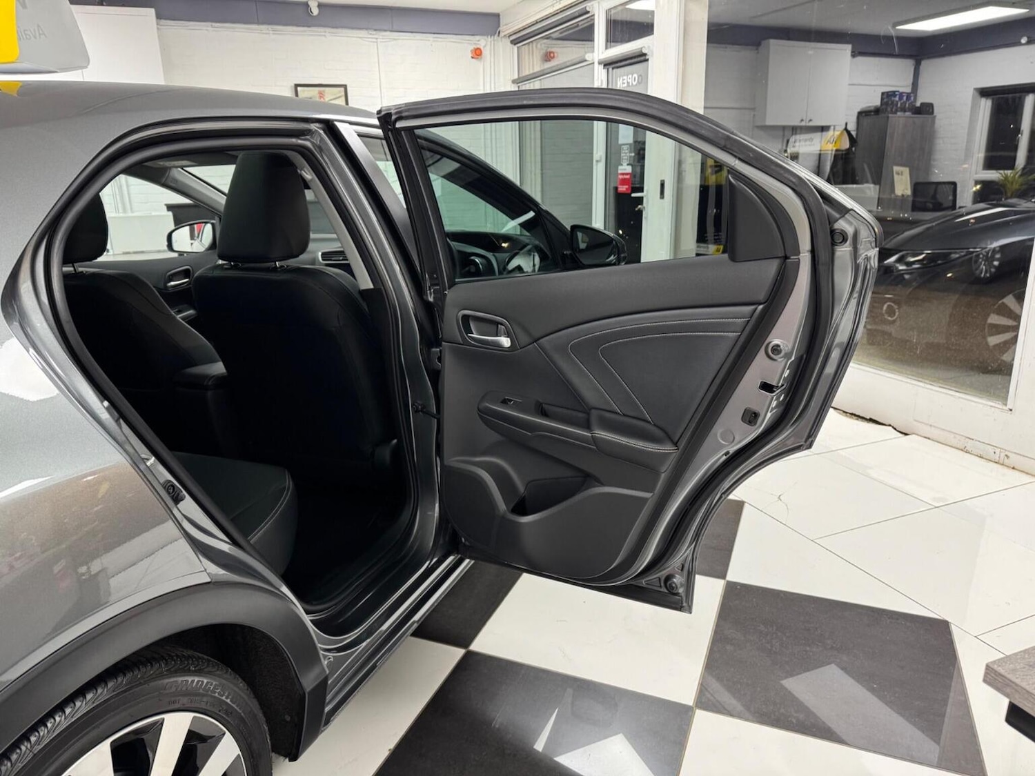 Used Honda Civic 2017 for sale - 77595409: Photo 31