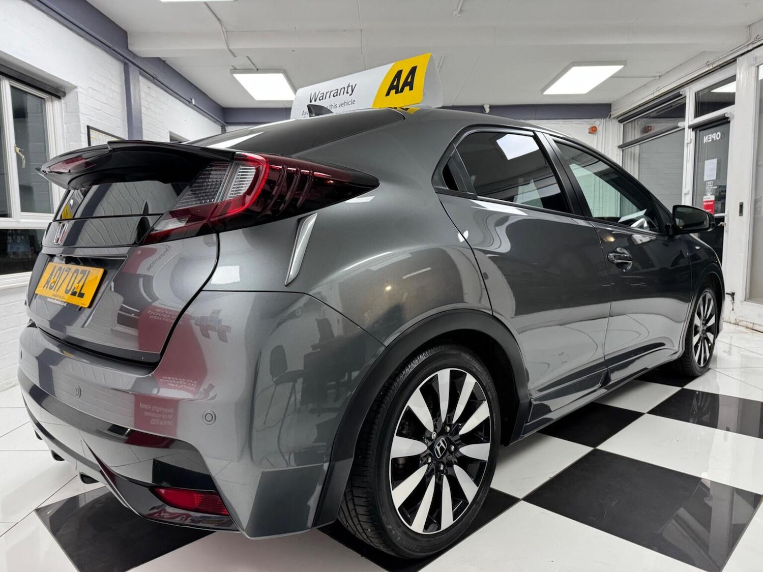 Used Honda Civic 2017 for sale - 77595409: Photo 46