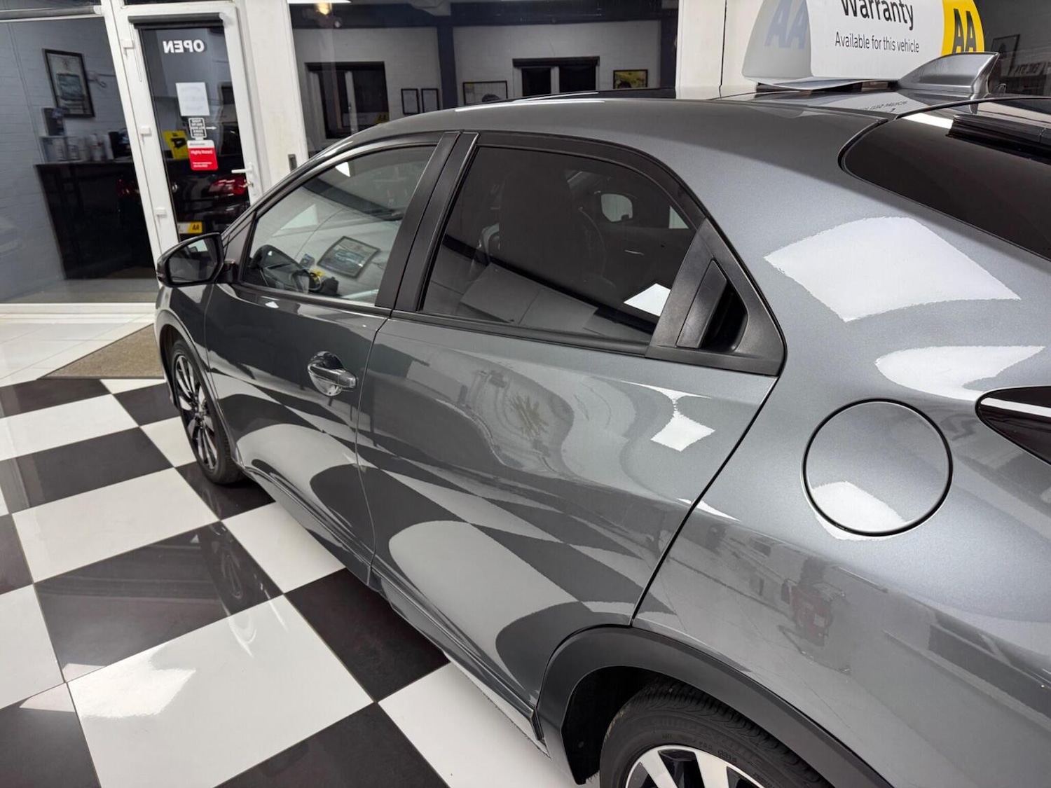 Used Honda Civic 2017 for sale - 77595409: Photo 48