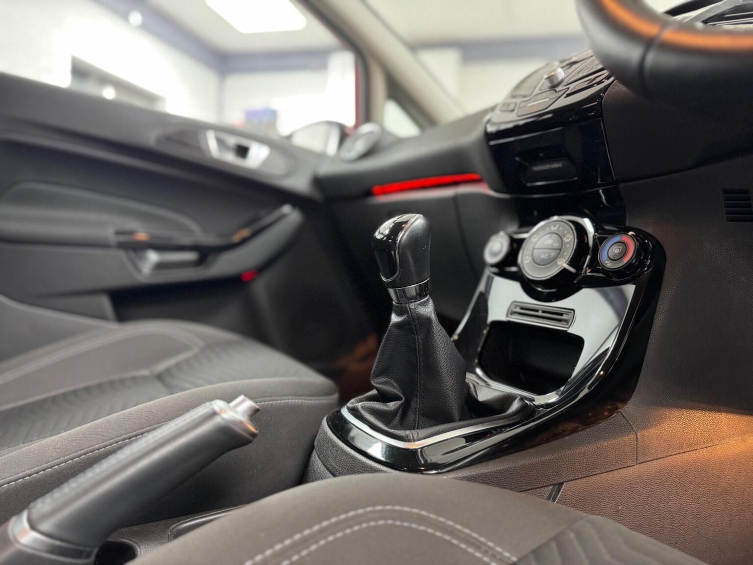 Used Ford Fiesta 2015 for sale - 77240309: Photo 12