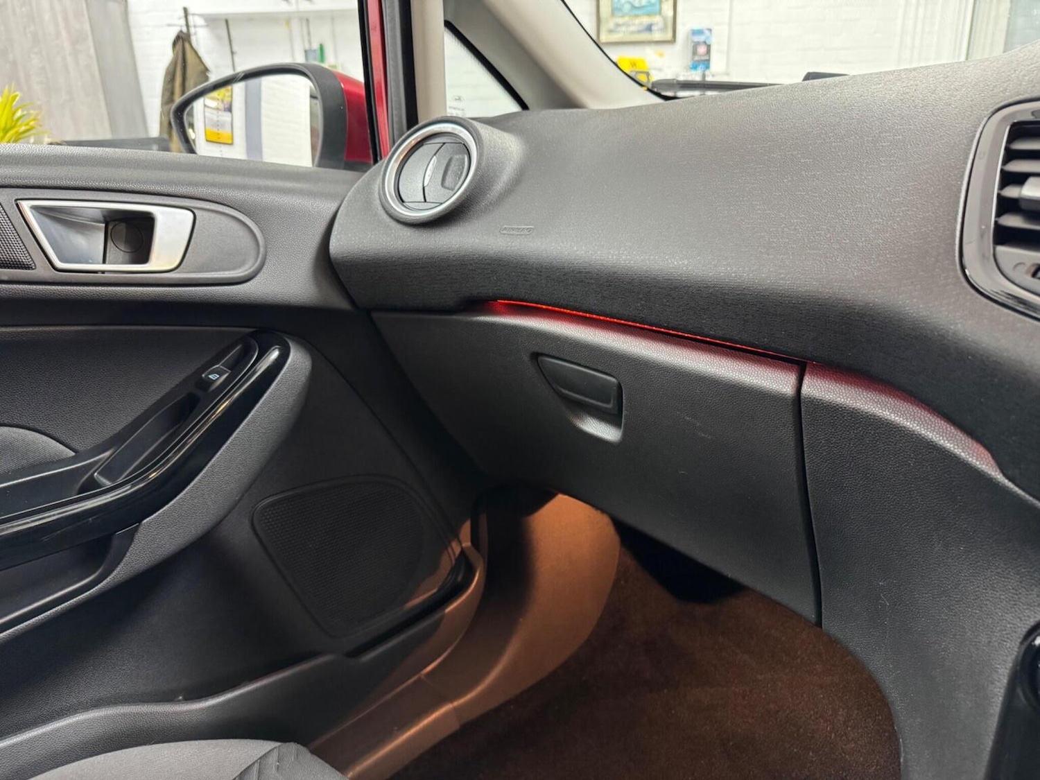 Used Ford Fiesta 2015 for sale - 77240309: Photo 41