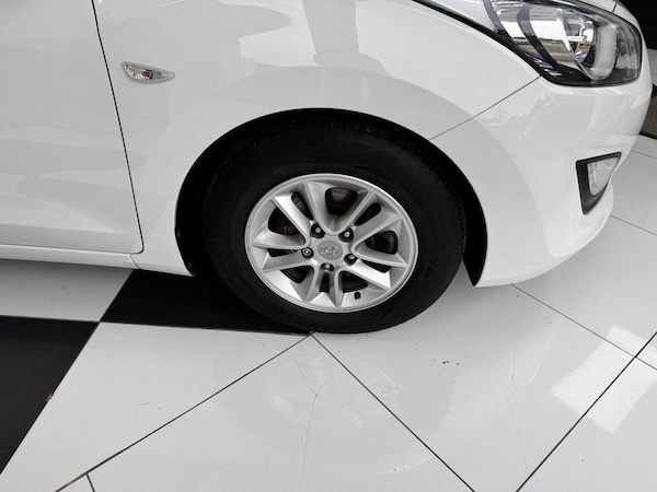 Used Hyundai i30 2014 for sale - 76198290: Photo 16