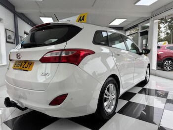 Used Hyundai i30 2014 for sale - 76198290: Photo 3