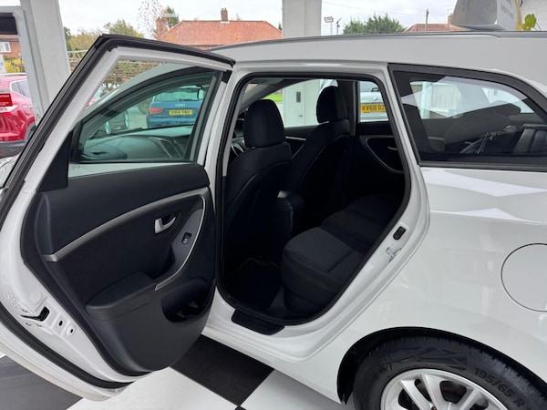 Used Hyundai i30 2014 for sale - 76198290: Photo 41