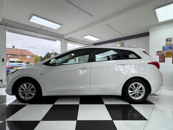 Used Hyundai i30 2014 for sale - 76198290: Photo 6