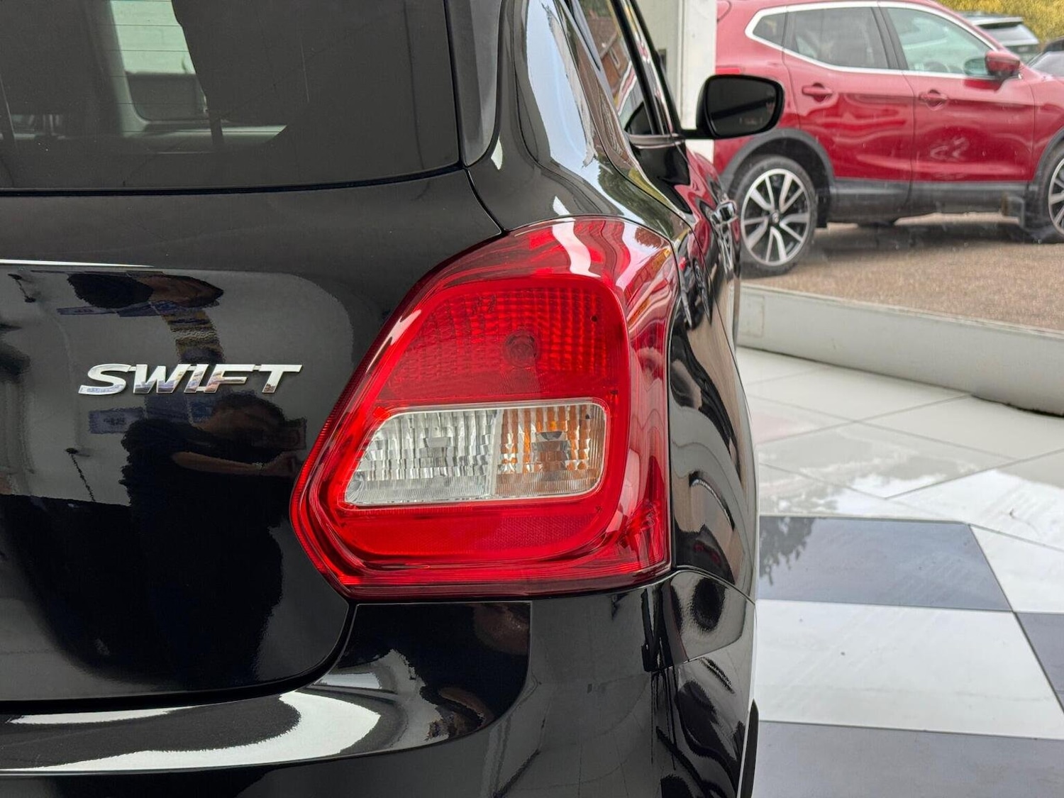 Used Suzuki Swift 2018 for sale - 76134036: Photo 11