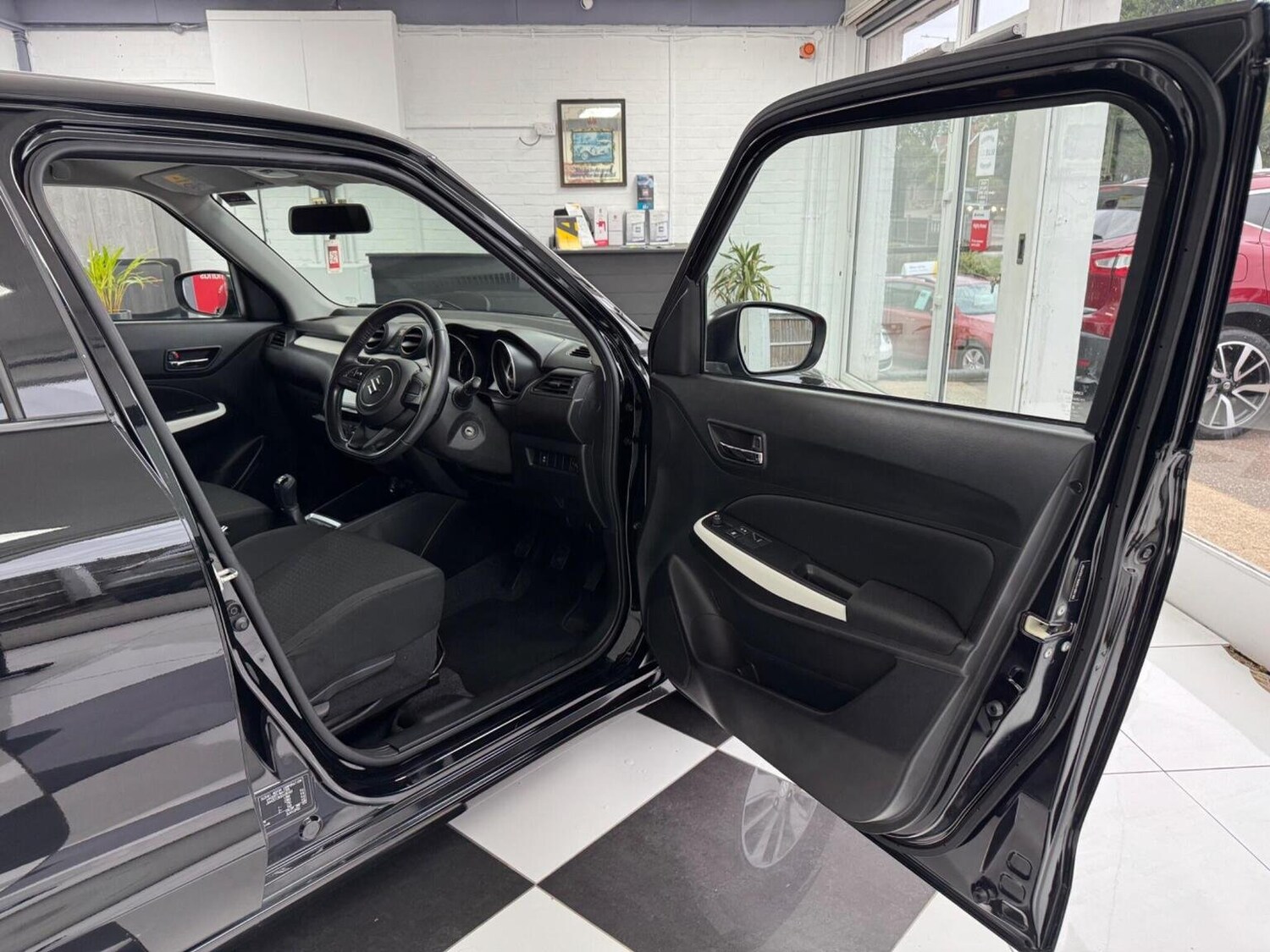 Used Suzuki Swift 2018 for sale - 76134036: Photo 19