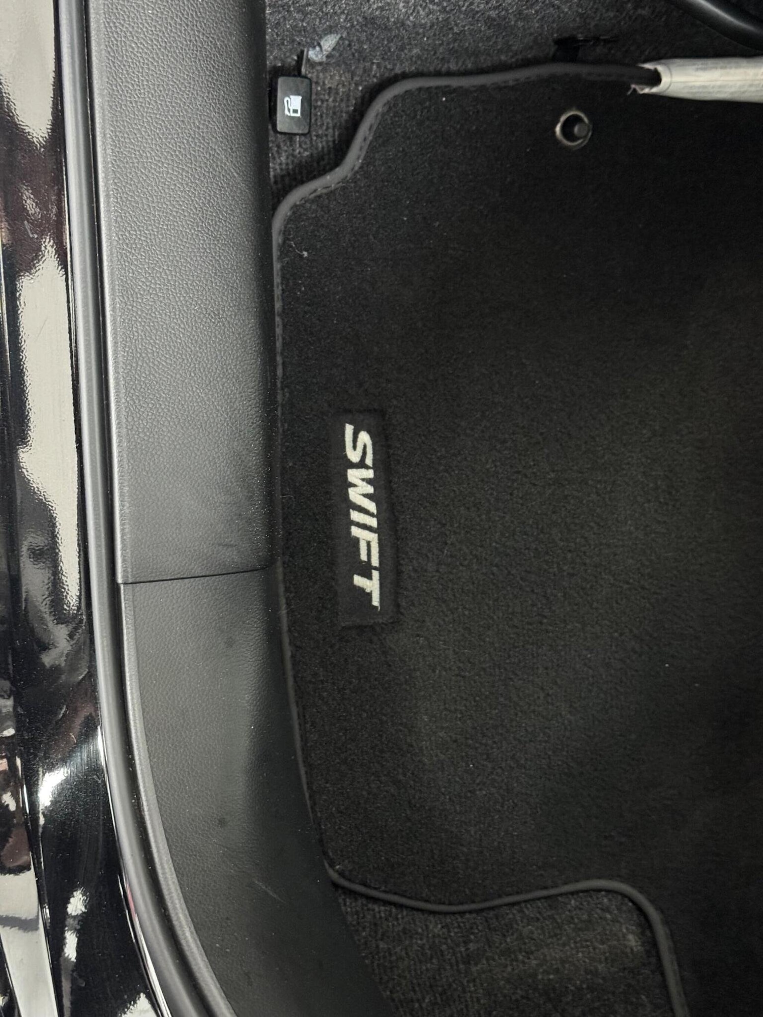 Used Suzuki Swift 2018 for sale - 76134036: Photo 23
